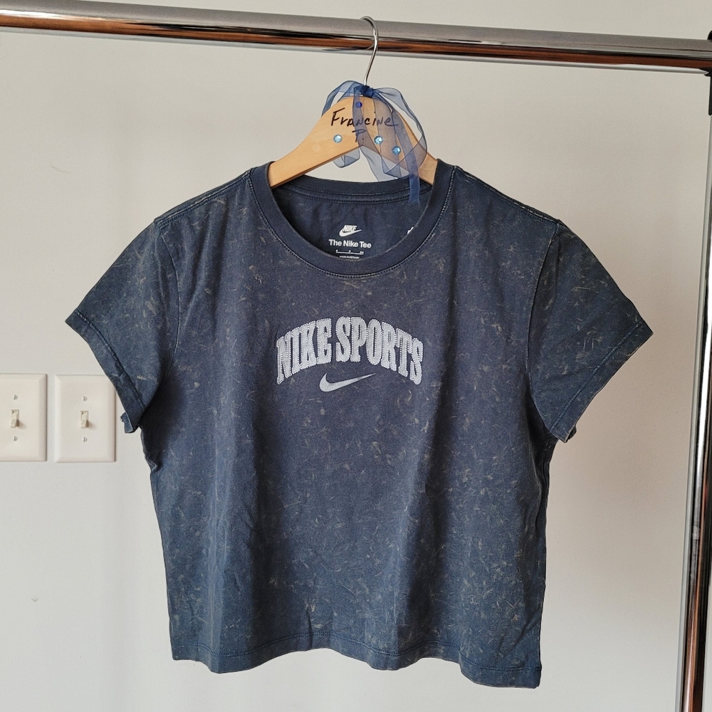 NWT Nike Sportswear Blue Cropped T-Shirt - Size Small